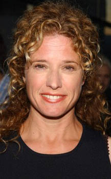 Nancy Travis